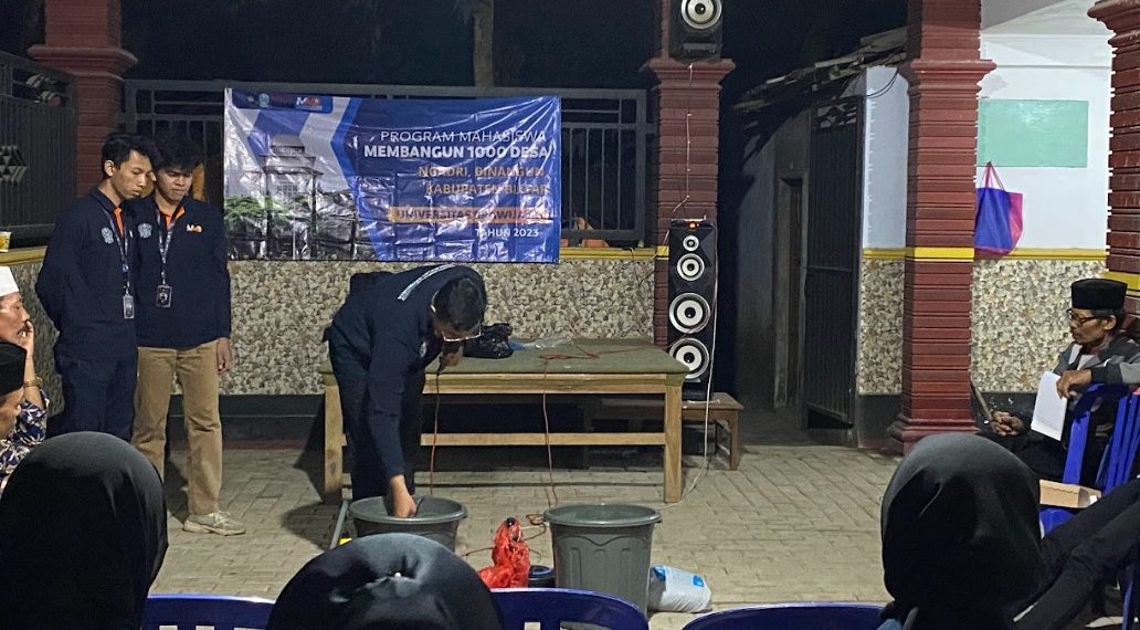 Antisipasi Efek Kimia pada Lahan, Mahasiswa MMD UB Ajari Teh Kompos Petani Blitar